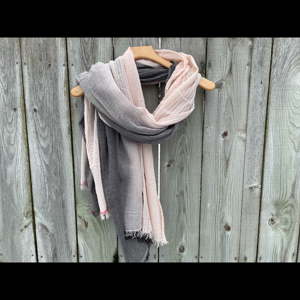 Lululemon Lightweight Layering Gray and Pink Scarf / Wrap